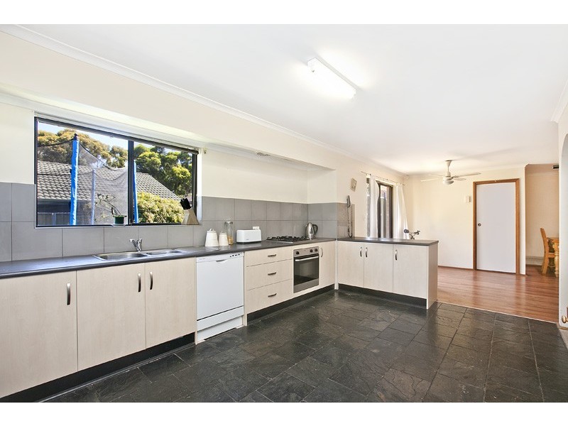 2 Bleng Court, Flagstaff Hill SA 5159