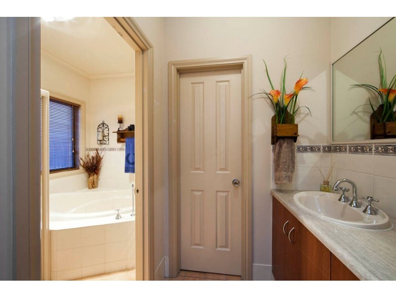 17 Springton Lane, Greenwith SA 5125