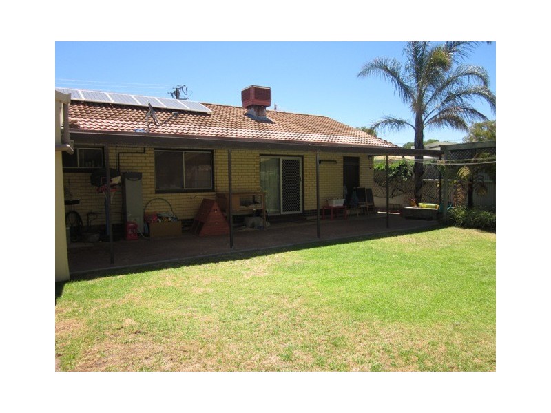 8 Zephyr Grove, Semaphore Park SA 5019