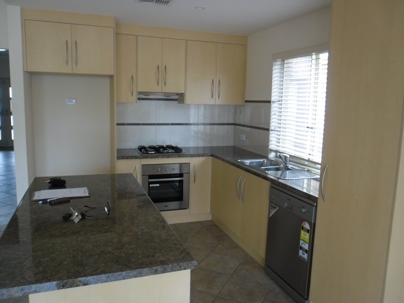 2D Leak Avenue, Glenelg North SA 5045