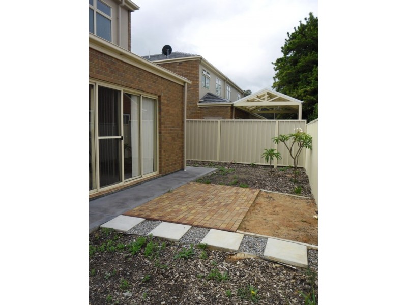 2D Leak Avenue, Glenelg North SA 5045