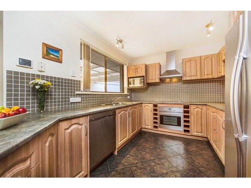 8 Katarama Road, Fairview Park SA 5126