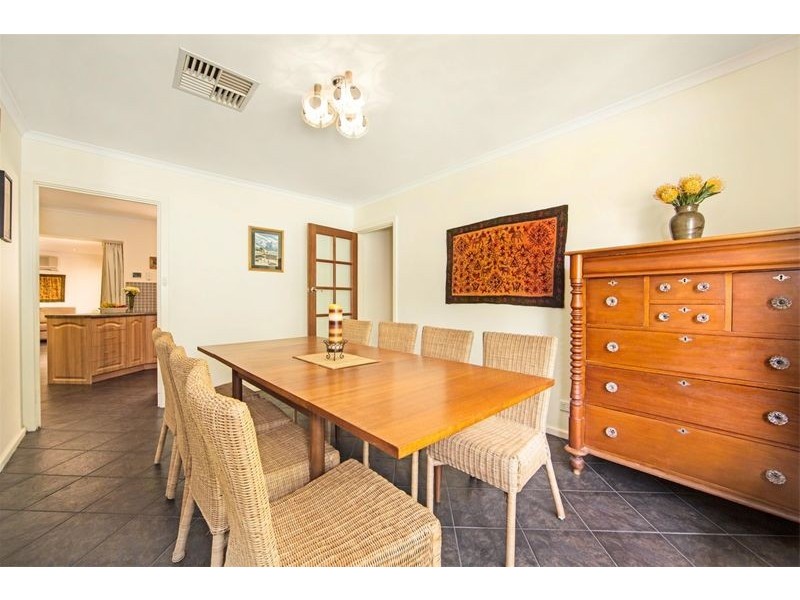 8 Katarama Road, Fairview Park SA 5126