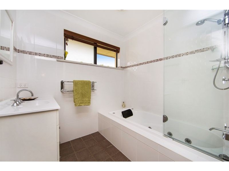 8 Katarama Road, Fairview Park SA 5126