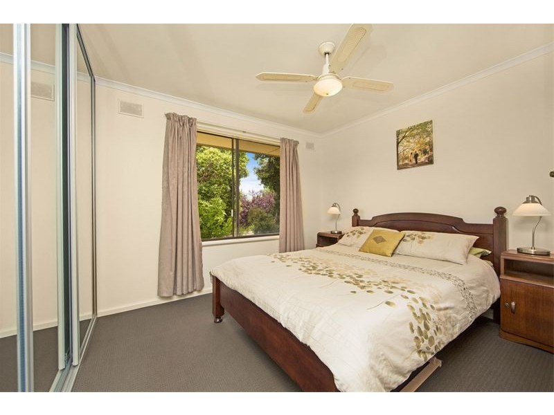 8 Katarama Road, Fairview Park SA 5126