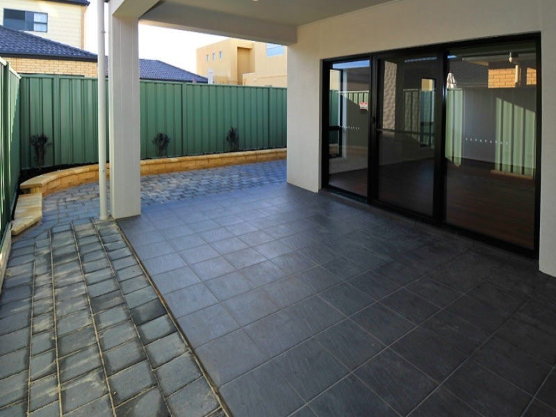 78 Shoalhaven Circuit, Mawson Lakes SA 5095