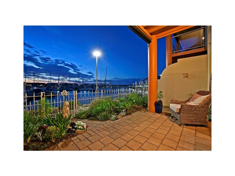 1/8 Coral Way, North Haven SA 5018