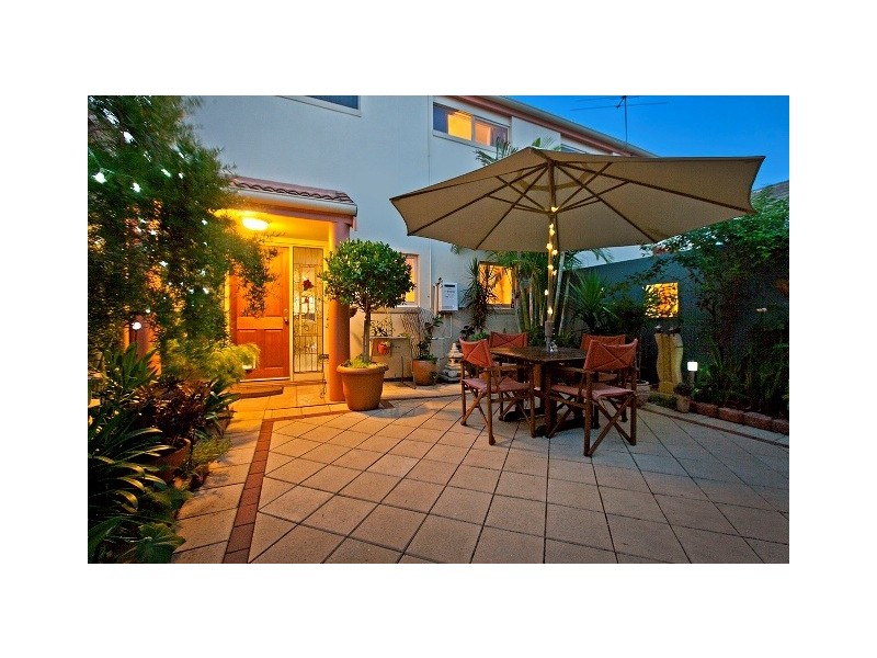 1/8 Coral Way, North Haven SA 5018