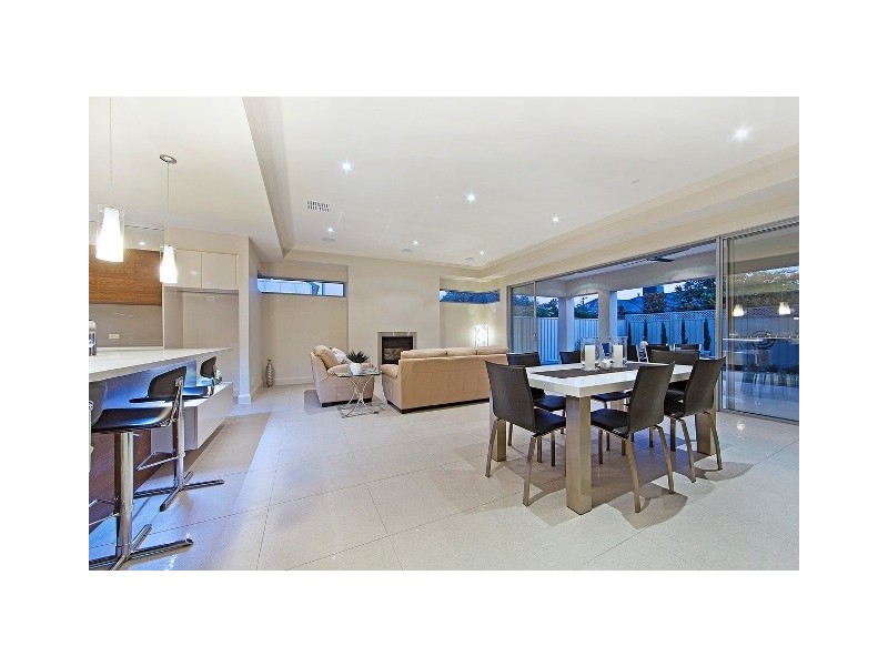 9A Lexington Road, Henley Beach South SA 5022