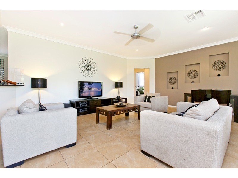 19 Weatherstone Crescent, Mawson Lakes SA 5095