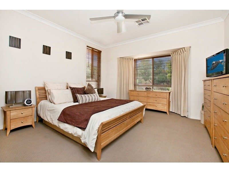 19 Weatherstone Crescent, Mawson Lakes SA 5095