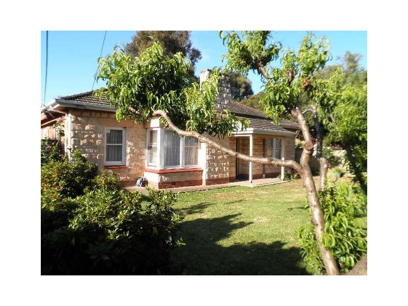 12 Avenue Road, Cumberland Park SA 5041