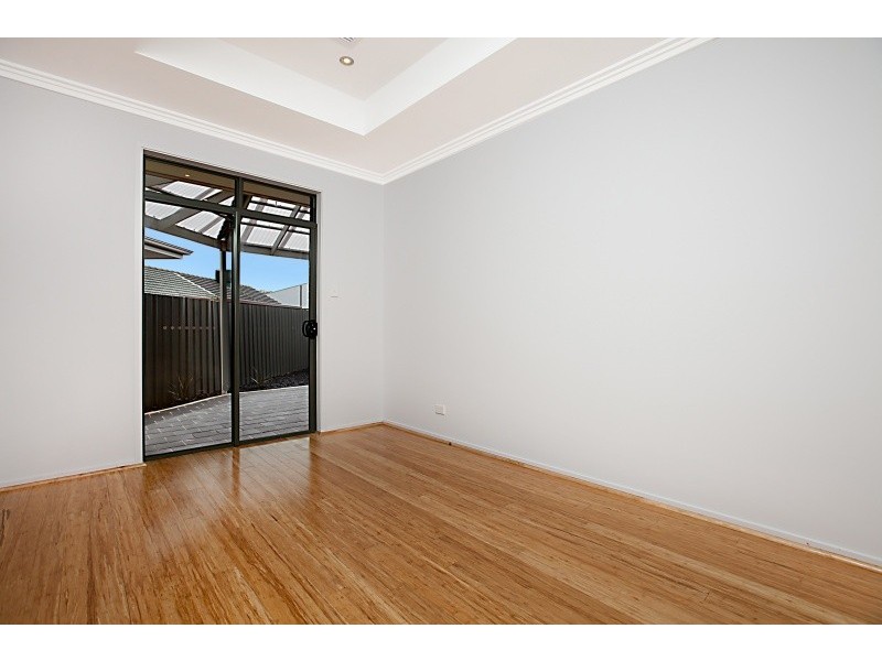 2 Woodhead Street, West Beach SA 5024