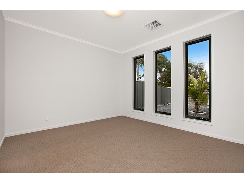 2 Woodhead Street, West Beach SA 5024
