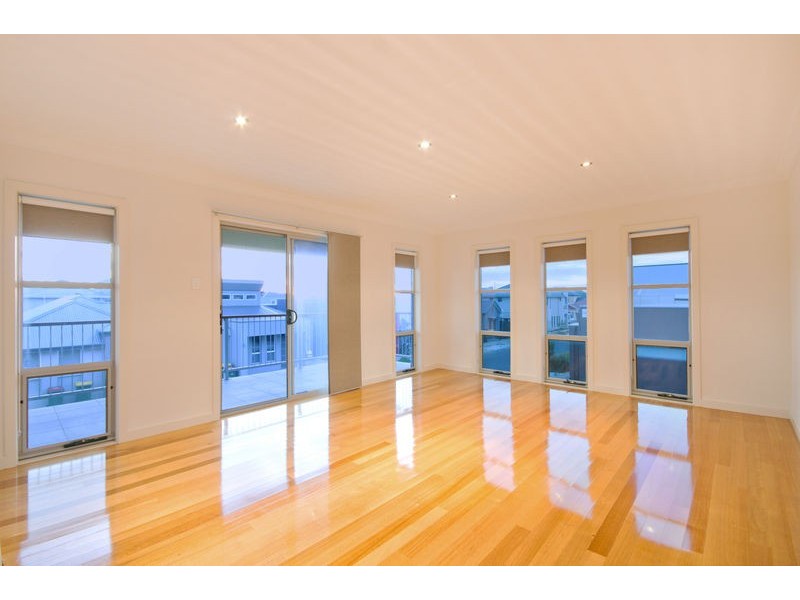 30 Victoria Parade, Mawson Lakes SA 5095