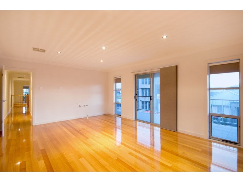 30 Victoria Parade, Mawson Lakes SA 5095