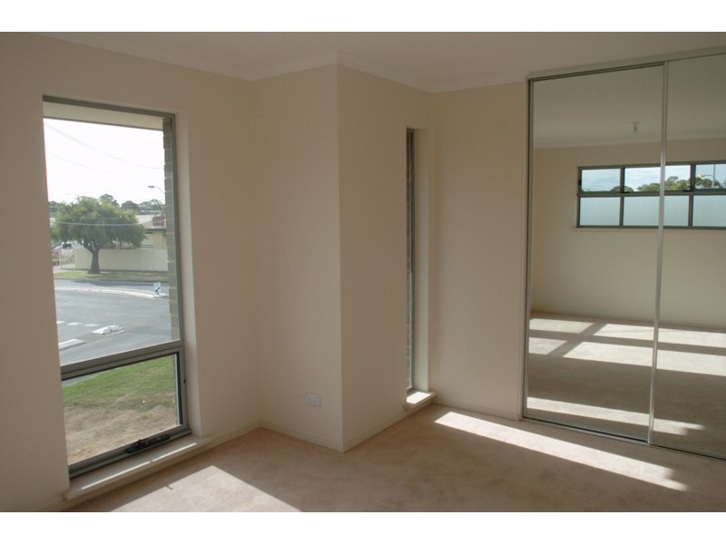 2C Manoora Street, Greenacres SA 5086