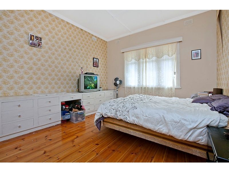 24  Aberfeldy Avenue, Woodville SA 5011