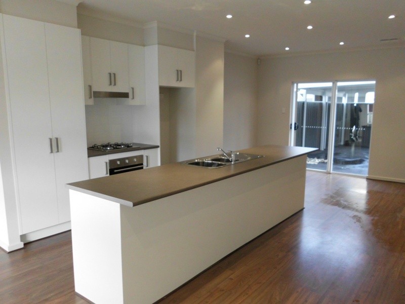 14/2 Euston Walk, Mawson Lakes SA 5095