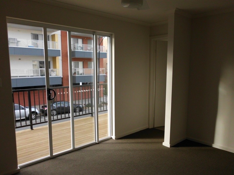 14/2 Euston Walk, Mawson Lakes SA 5095