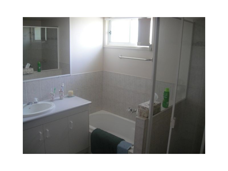 122 JOHNSON ROAD, Hillcrest QLD 4118