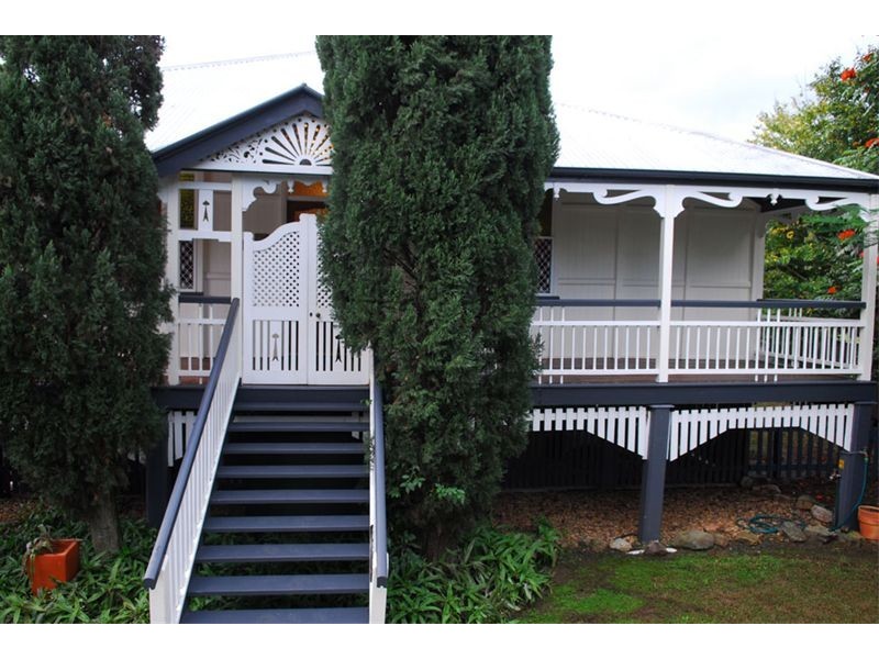 25 Thurso Street, North Booval QLD 4304