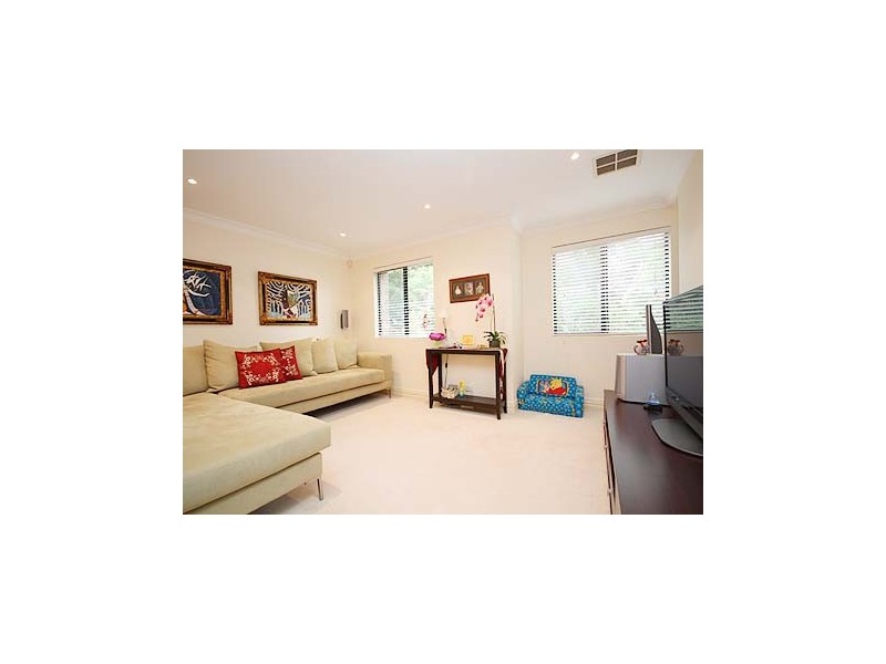 15 Carlyle Lane, Wollstonecraft NSW 2065