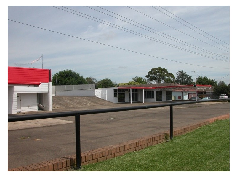 1 IRONBARK AVE, Camden NSW 2570