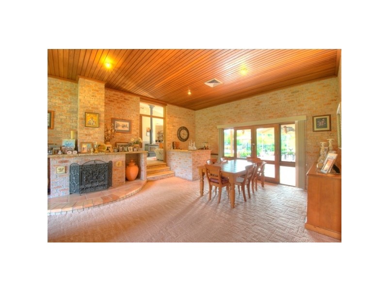 8 Goodsir Close, Rossmore NSW 2557
