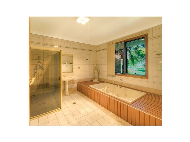 8 Goodsir Close, Rossmore NSW 2557