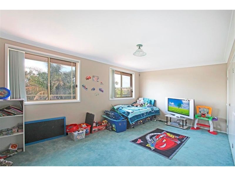 7 Smith Place, Mount Annan NSW 2567