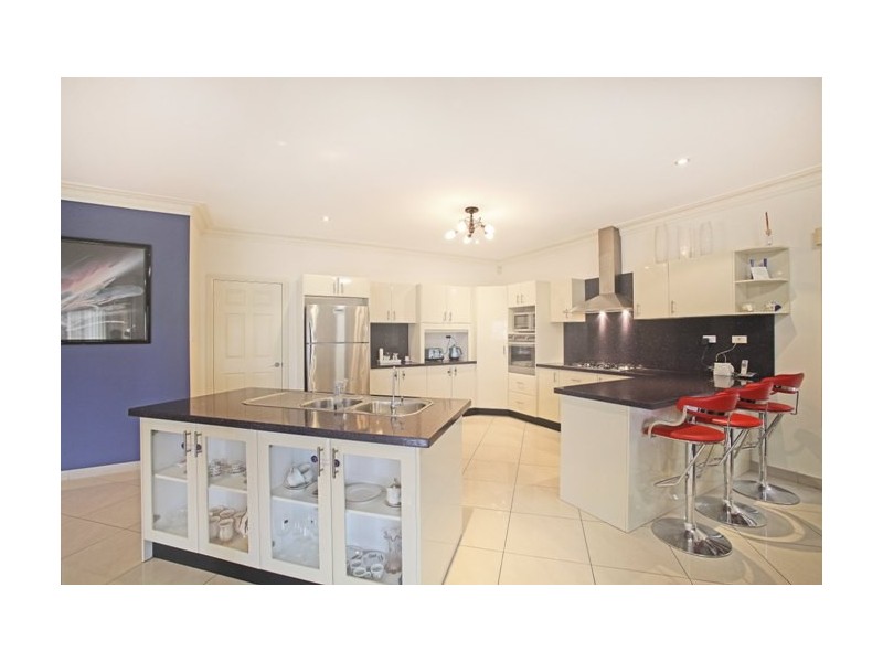 12 Garling Avenue, West Hoxton NSW 2171