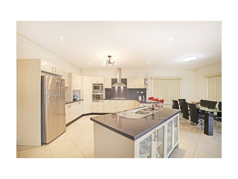 12 Garling Avenue, West Hoxton NSW 2171