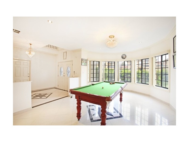 12 Garling Avenue, West Hoxton NSW 2171