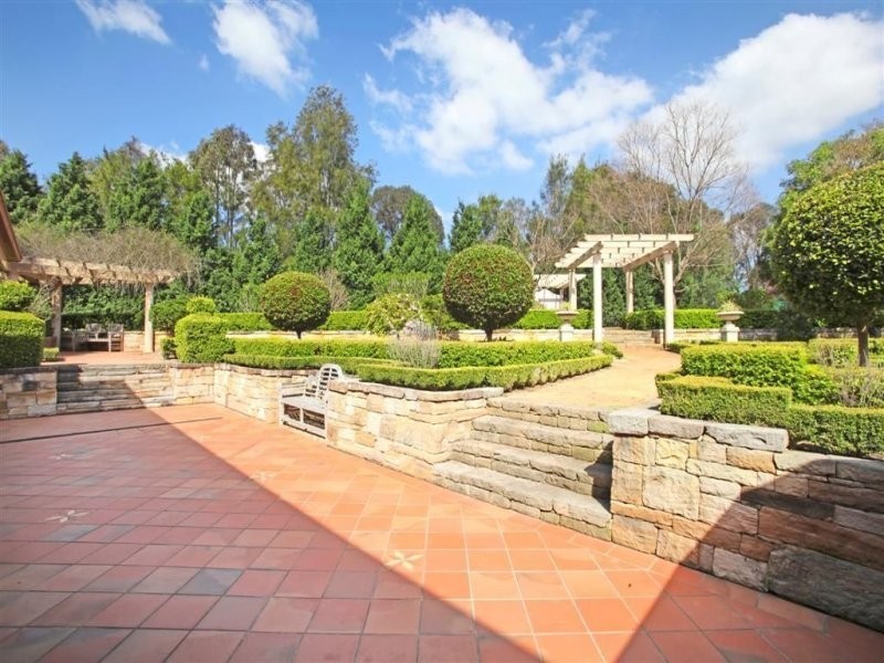10 Aberfoyle Place, Grasmere NSW 2570