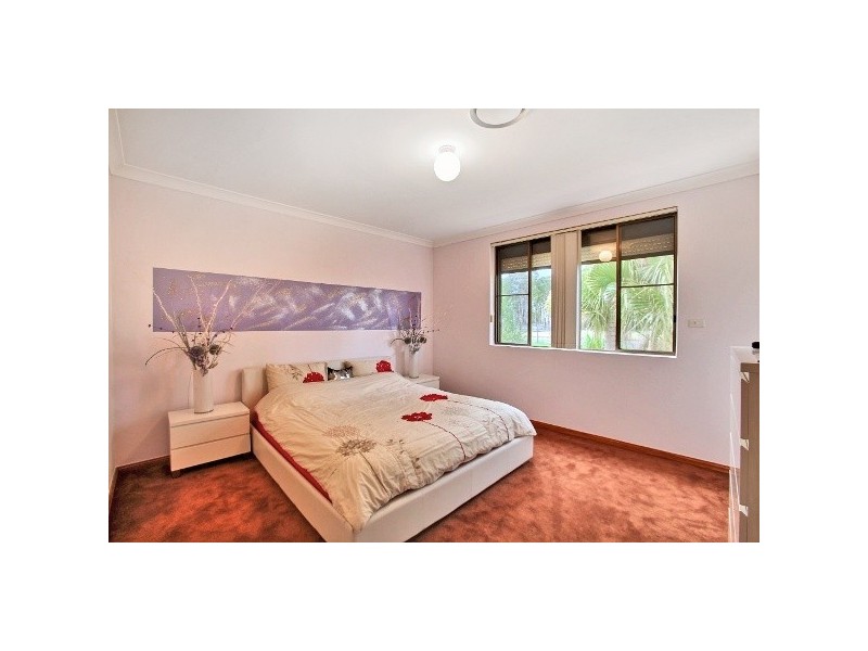 75 Kelvin Park Drive, Bringelly NSW 2556