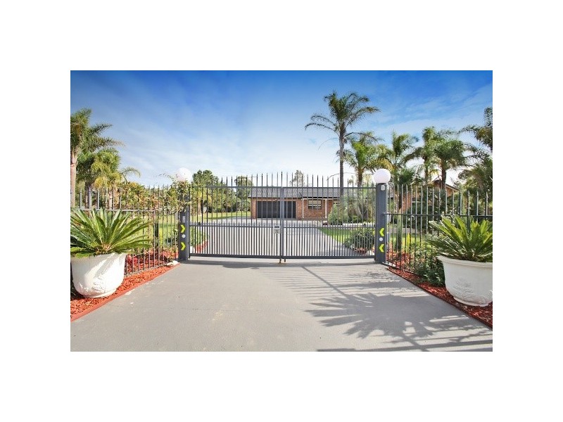 75 Kelvin Park Drive, Bringelly NSW 2556