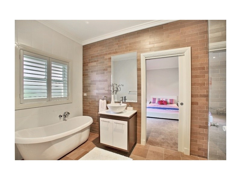 9 The Glade, Kirkham NSW 2570