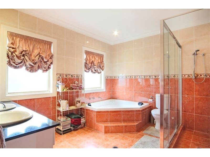 8 The Lanes, Kirkham NSW 2570