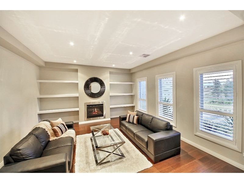 15 Harben  Vale Circuit, Grasmere NSW 2570