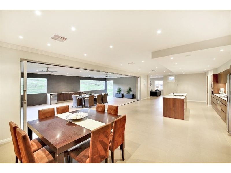 15 Harben  Vale Circuit, Grasmere NSW 2570