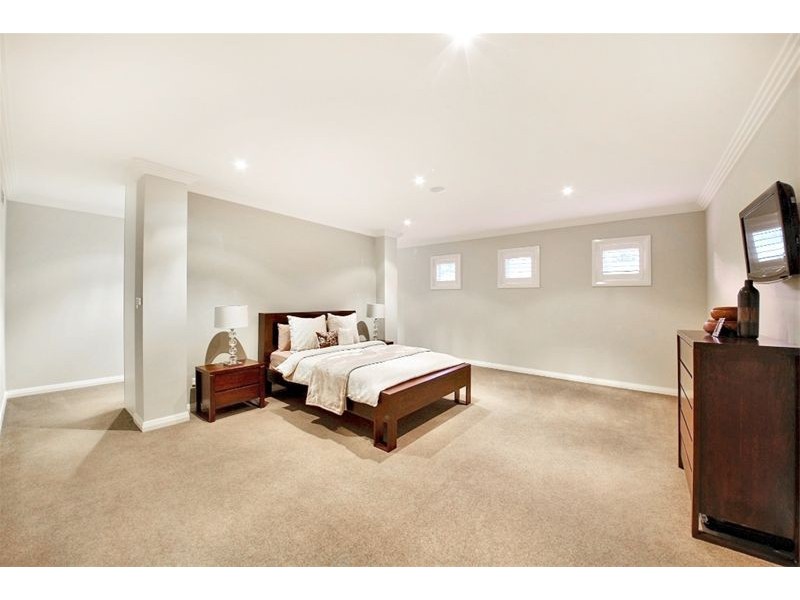 15 Harben  Vale Circuit, Grasmere NSW 2570