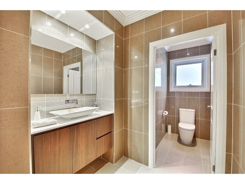 15 Harben  Vale Circuit, Grasmere NSW 2570