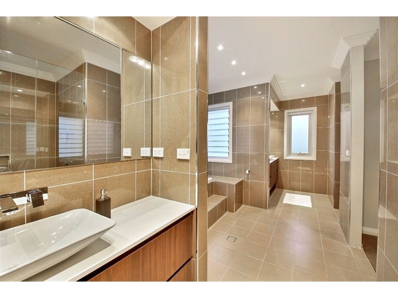 15 Harben  Vale Circuit, Grasmere NSW 2570