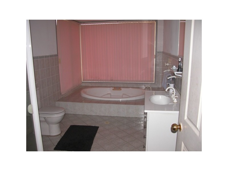 Rossmore NSW 2557