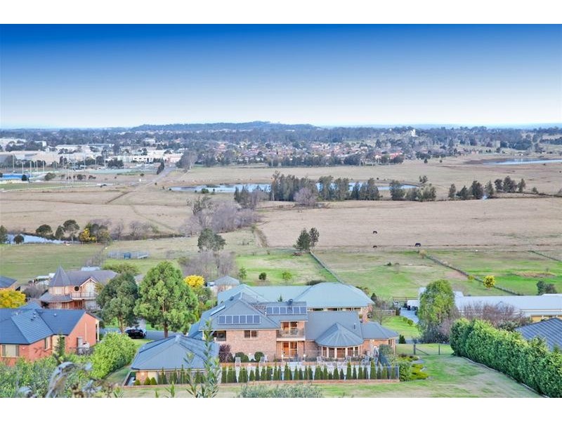 35 The Outlook, Kirkham NSW 2570