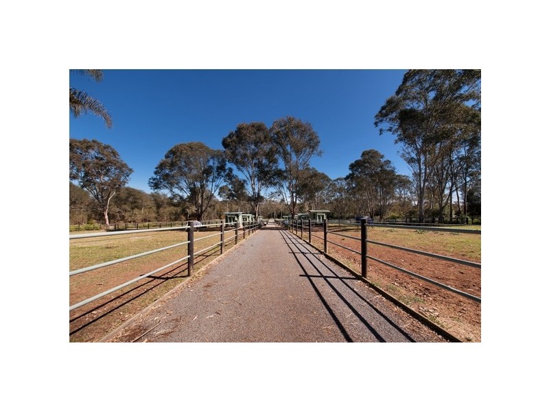 23 Barry Avenue, Catherine Field NSW 2557