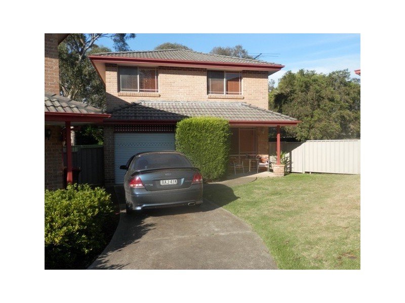 6/4 Westmoreland Road, Minto NSW 2566