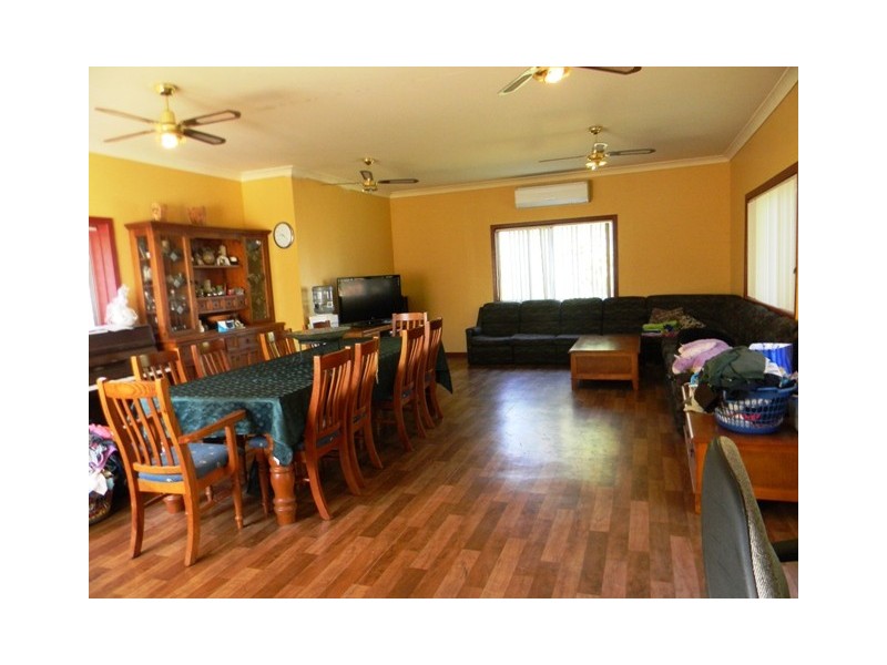 6 Upfield Lane, Catherine Field NSW 2557