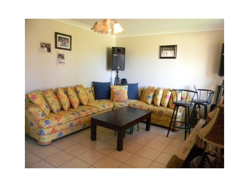 4 Nimbin Avenue, Hoxton Park NSW 2171